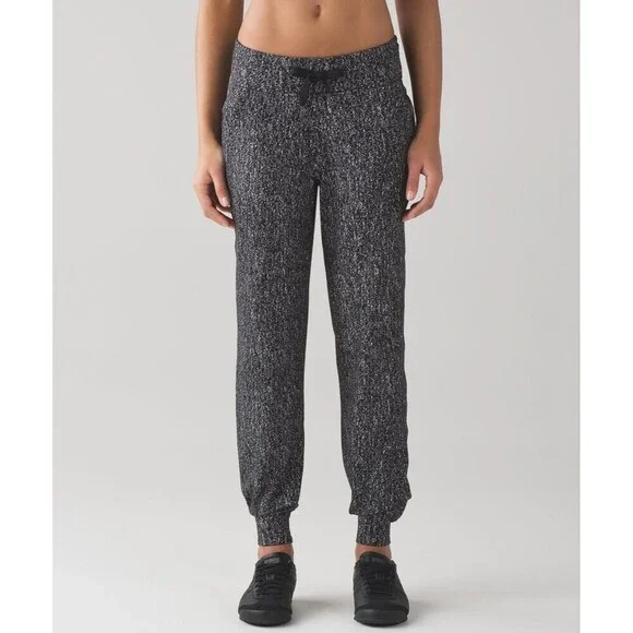 Women's Lululemon Ready To Rulu Pant Running Luon Jacquard Black White Size 4 - Picture 1 of 12